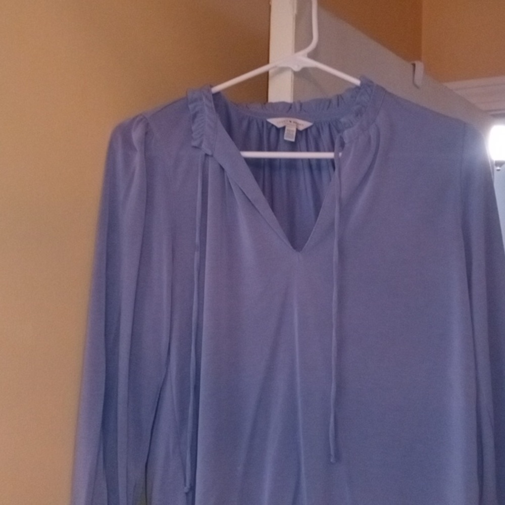 Women's long sleeve shirt with ruffle collar